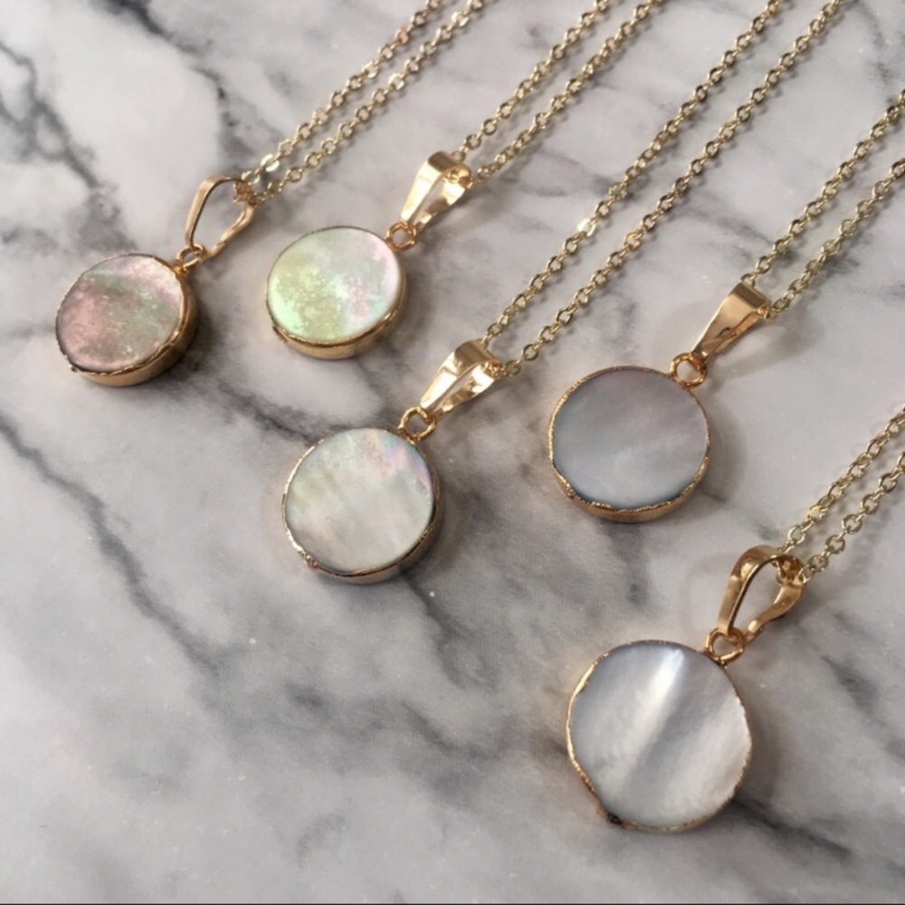 Minimalist 14K Gold Pearl Dainty Mermaid Necklace - Picture 2 of 8